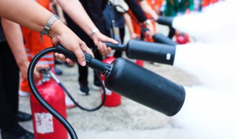 Installation et maintenance d'extincteurs portatifs à Nîmes